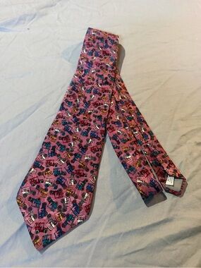 Men's Pink Novelty Pattern Neck Tie